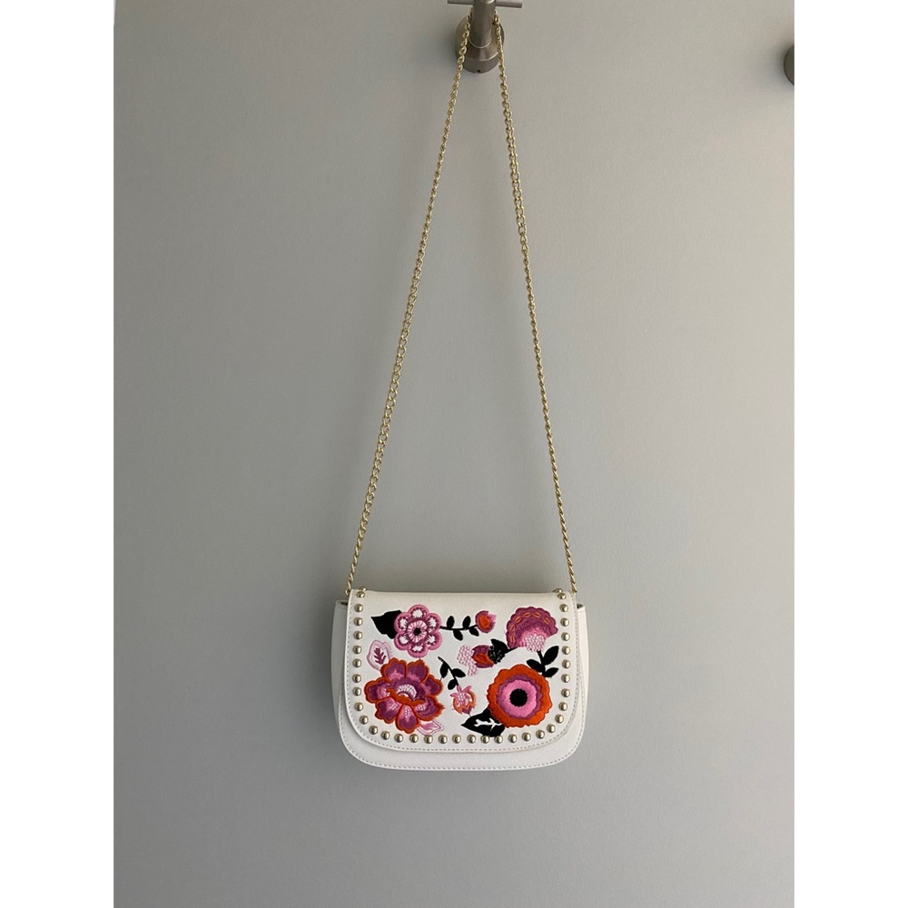 Floral chain purse